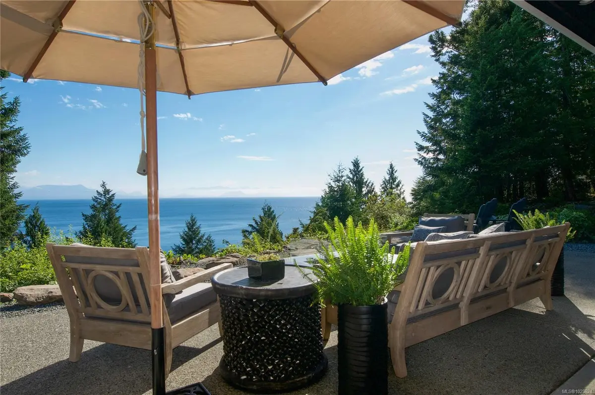 765 Horseshoe Rd, Gabriola Island BC V0R 1X3