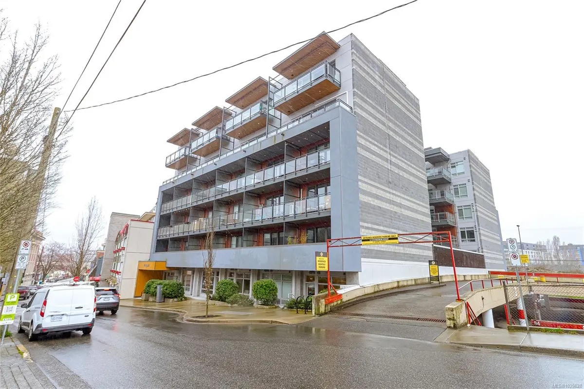 91 Chapel St #406, Nanaimo BC V9R 0J3