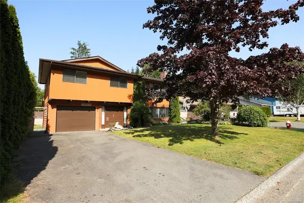 9160 Elk Dr, Port Hardy BC V0N 2P0 - 3 bed, 3 bath in Port Hardy