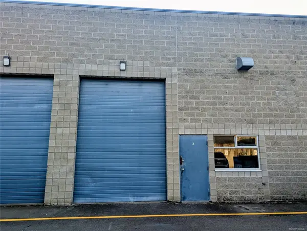 744 Fairview Rd # 3, Esquimalt BC V9A 5T9