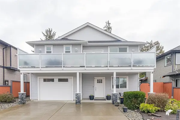 1921 Tominny Rd, Sooke BC V9Z 0P8 - 5 bed, 3 bath in Sooke