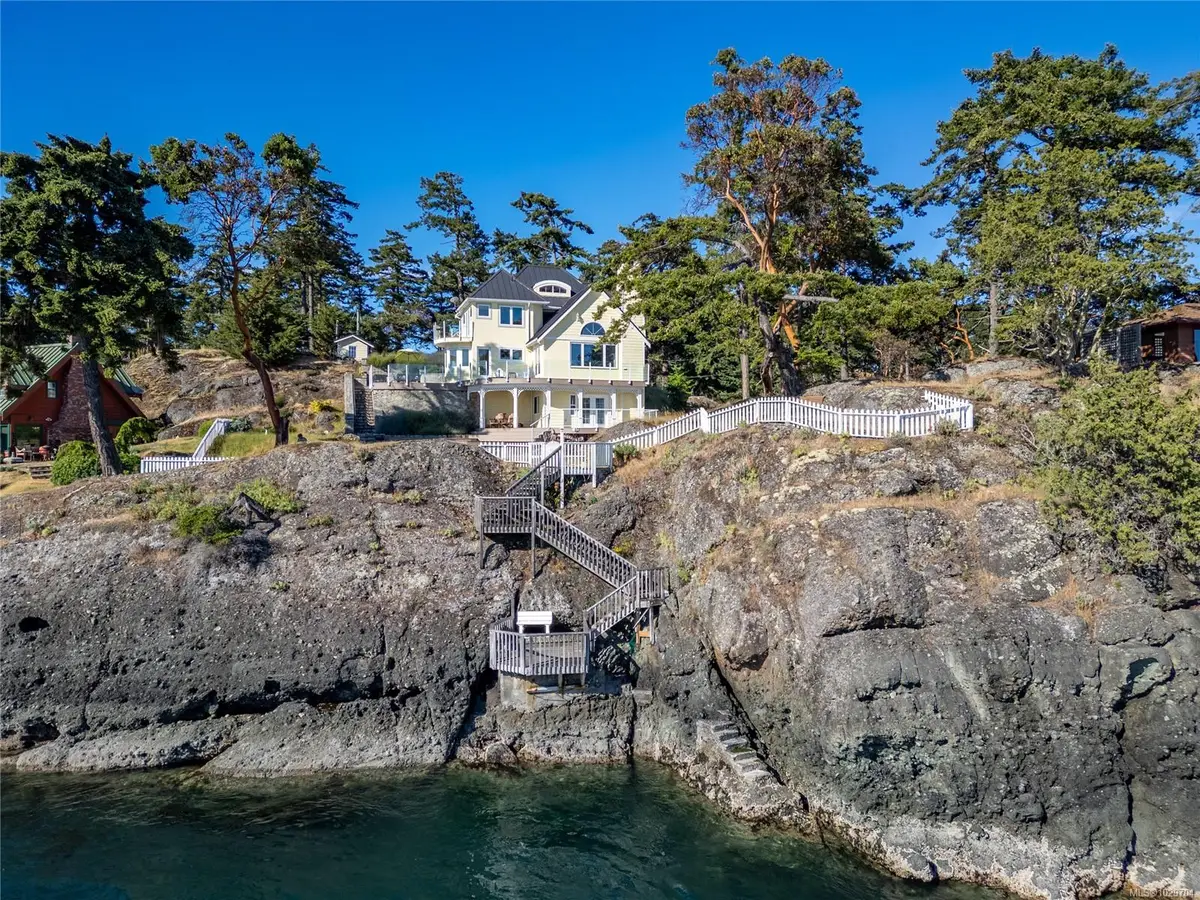 7941 Plumper Way, Pender Island BC V0N 2M2