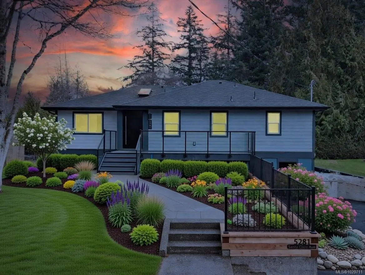 5281 Santa Clara Ave, Saanich BC V8Y 1W6