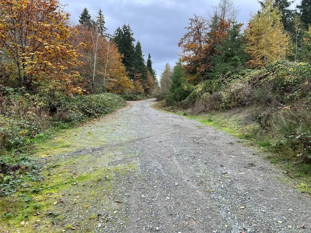 1825 Nairne Rd, Nanaimo BC V9X 1M5