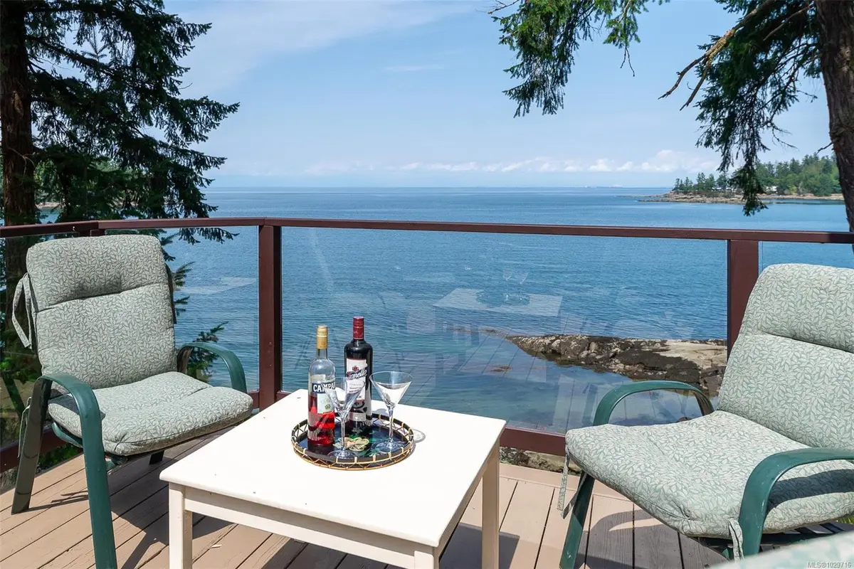 835 Sturdies Bay Rd # 1, Galiano Island BC V0N 0E9