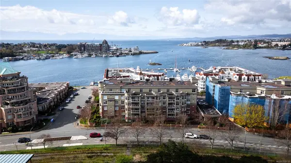 165 Kimta Rd # 201, Victoria BC V9A 7P1