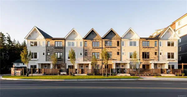 3220 Glendale Pl # 114, Langford BC V9B 1Y2 - 4 bed, 3 bath in Langford