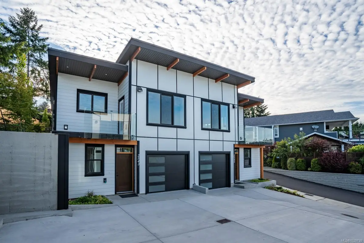 2549 Doctors Rd, Nanaimo BC V9S 3V4