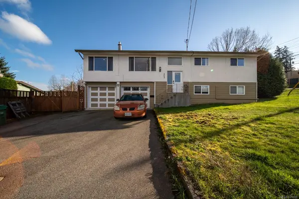 565 Nova St, Nanaimo BC V9R 1C6 - 5 bed, 3 bath in Nanaimo