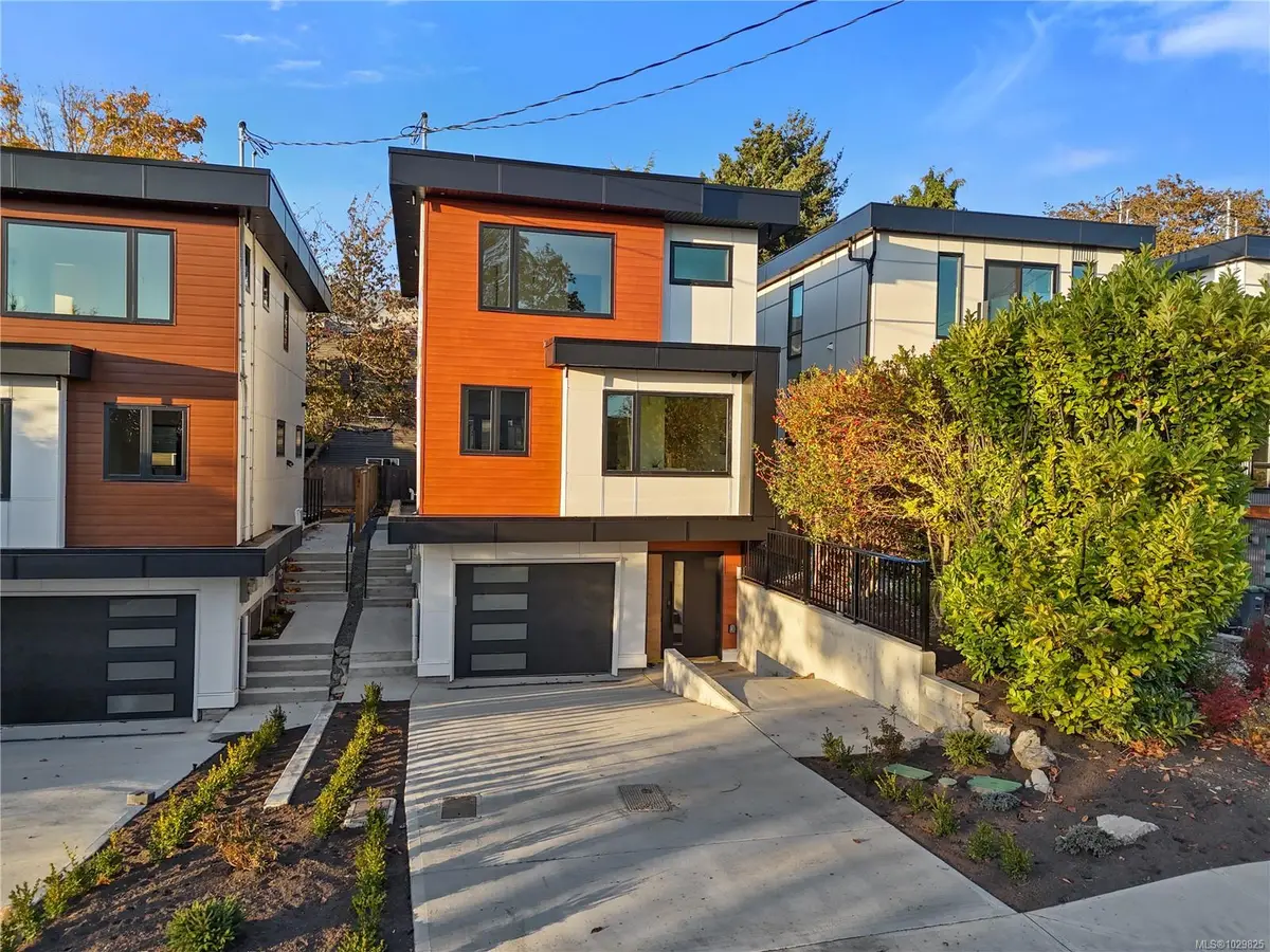 1342 Wood St, Esquimalt BC V9A 5E1