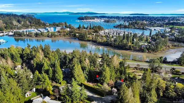 11007 Cedar Lane, North Saanich BC V8L 5R1