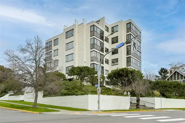 1204 Fairfield Rd # 401, Victoria BC V8V 3B2 - 2 bed, 2 bath in Victoria
