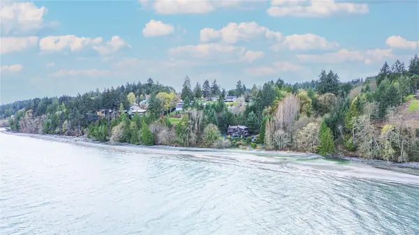 1141 Joyce Rd, Cowichan Bay BC V0R 1N2 - 5 bed, 5 bath in Cowichan Bay