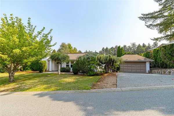 1096 Valewood Trail, Saanich BC V8X 5E3 - 2 bed, 2 bath in Saanich