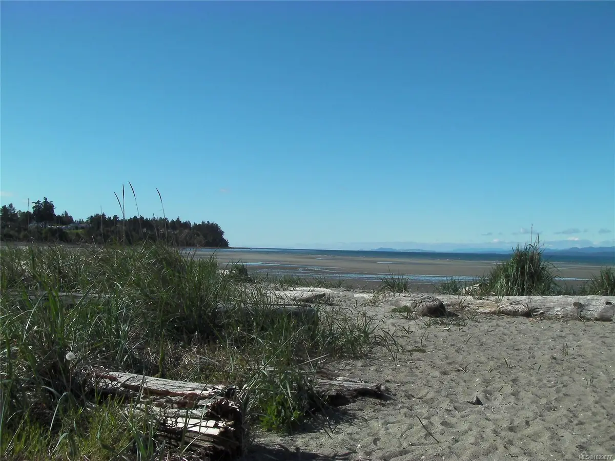 181 Beachside Dr, Parksville BC V9P 0B1