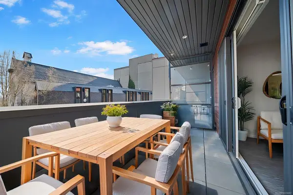 91 Chapel St # 205, Nanaimo BC V9R 5H3 - 1 bed, 1 bath in Nanaimo