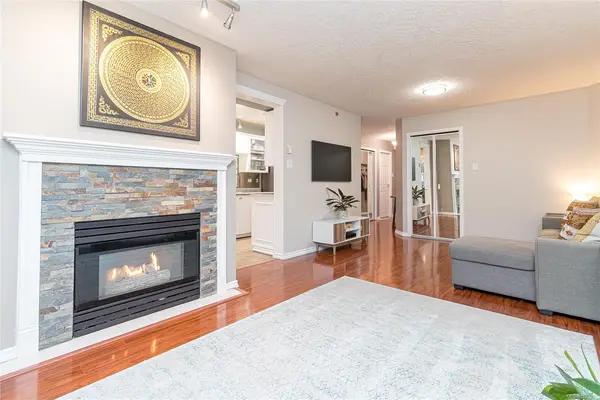 545 Manchester Rd # 112, Victoria BC V8T 5H6 - 2 bed, 2 bath in Victoria