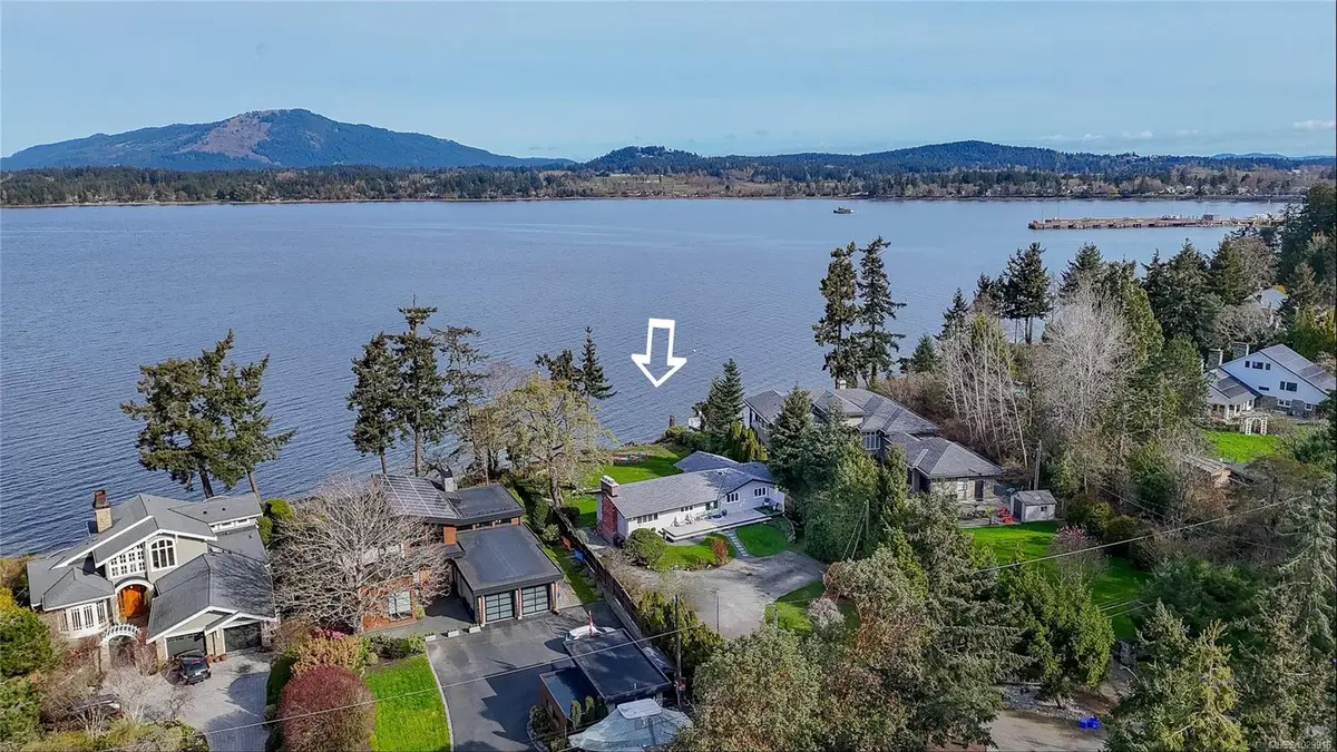 9760 Glynnwood Park Rd, North Saanich BC V8L 5H4