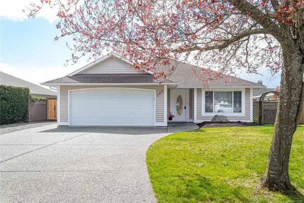 355 Clarkson Pl, Parksville BC V9P 2V8 - 3 bed, 2 bath in Parksville