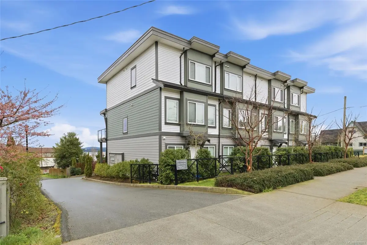 253 Victoria Rd # 100, Nanaimo BC V9R 4P8