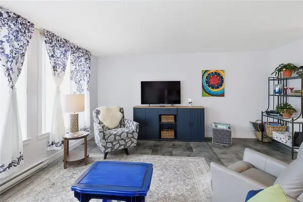 220 Townsite Rd # 302, Nanaimo BC V9S 5K1 - 2 bed, 2 bath in Nanaimo