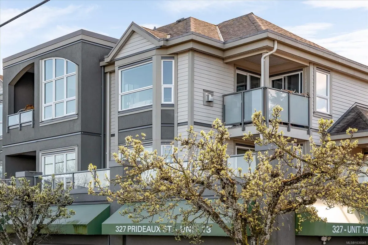 327 Prideaux St #304, Nanaimo BC V9R 2N4