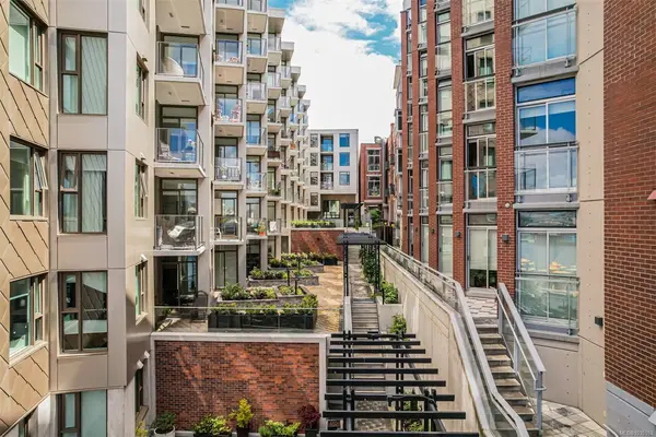 1628 Store St # 904, Victoria BC V8W 0H1 - 2 bed, 2 bath in Victoria