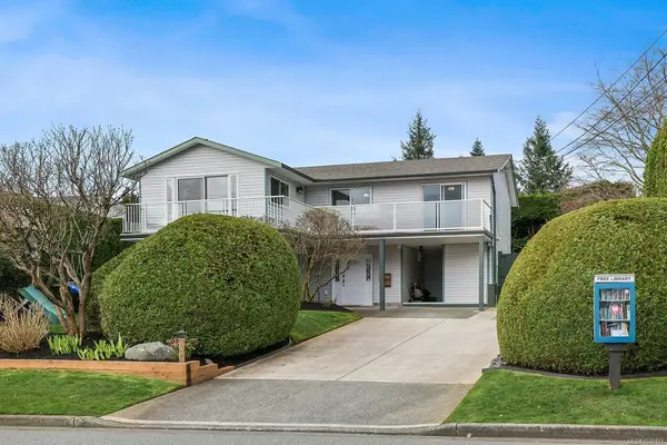 724 Galerno Rd, Campbell River BC V9W 5J3 - 4 bed, 3 bath in Campbell River