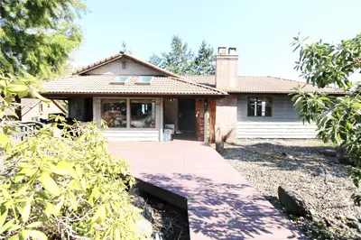 5904 Garvin Rd, Union Bay BC V0R 3B0