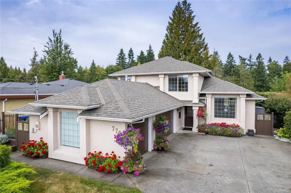 779 Mulholland Dr, Parksville BC V9P 2K4