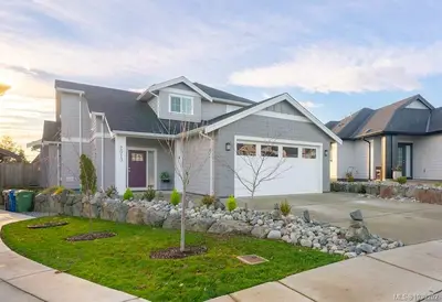 2013 Mountain Vista Dr, Nanaimo BC V9T 0L4