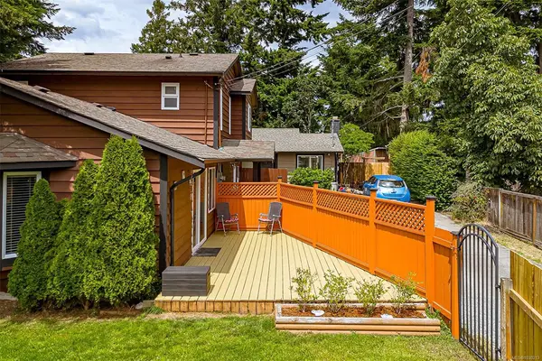 614 Evans Dr # A, Colwood BC V9B 5E4