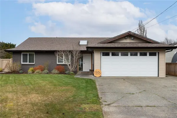 408 Reavie Rd, Campbell River BC V9W 6J2 - 3 bed, 2 bath in Campbell River