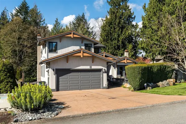 764 Westbury Rd, Saanich BC V8Y 1G8