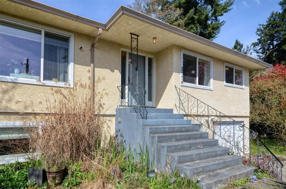 2774 Kingswood Rd, Langford BC V9B 3J9