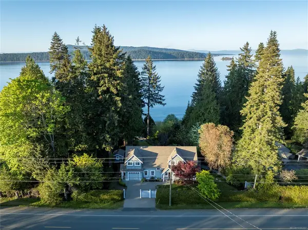 5175 Gainsberg Rd, Bowser BC V0R 1G0 - 3 bed, 4.0 bath in Bowser