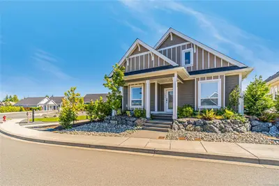 739 Briarwood Dr, Parksville BC V9P 2P9