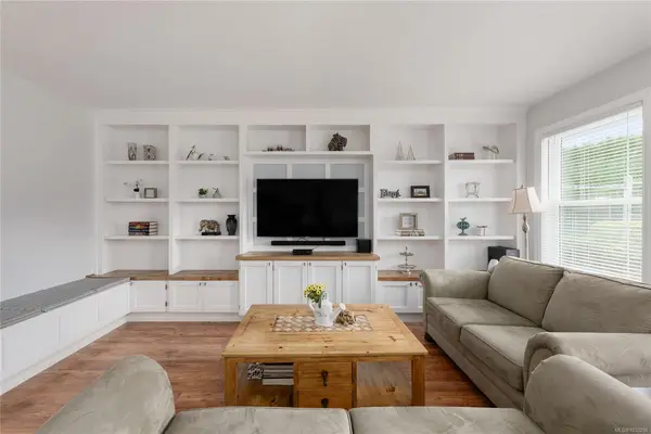 6123 Denali Dr, Duncan BC V9L 5N4 - 3 bed, 2 bath in Duncan