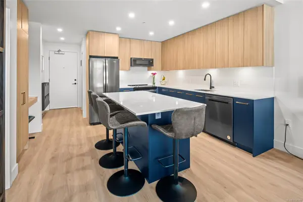 920 Reunion Ave # 530, Langford BC V9B 3Y7