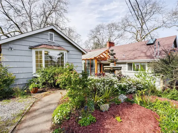 4081 Cedar Hill Rd, Saanich BC V8N 3C2