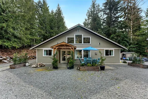 9296 Widgeon Way, Lake Cowichan BC V0R 2G0 - 4 bed, 1 bath in Lake Cowichan