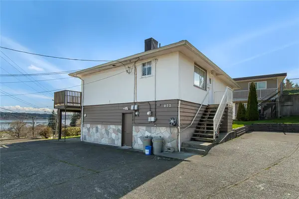 872 Birch St, Campbell River BC V9W 2T4 - 4 bed, 2 bath in Campbell River