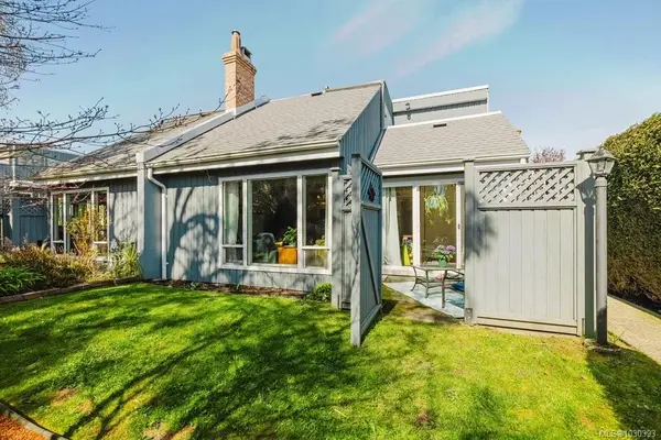 1318 Vining St # 4, Victoria BC V8R 1P6