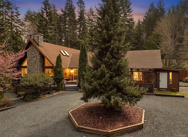 6907 Sellars Rd, Sooke BC V9Z 0K9 - 7 bed, 5 bath in Sooke