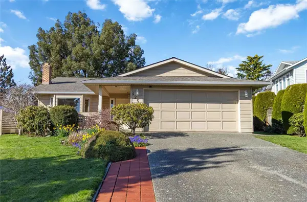 4259 Panorama Dr, Saanich BC V8X 4X9 - 3 bed, 2 bath in Saanich