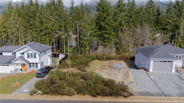 145 Edgewood Dr, Lake Cowichan BC V0R 2G0