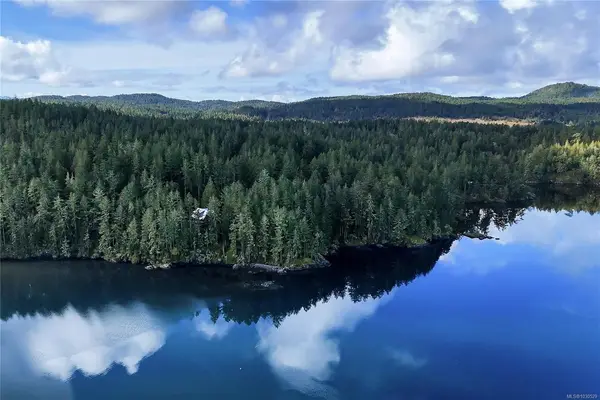 998 Gillespie Rd, Sooke BC V9Z 0Z5