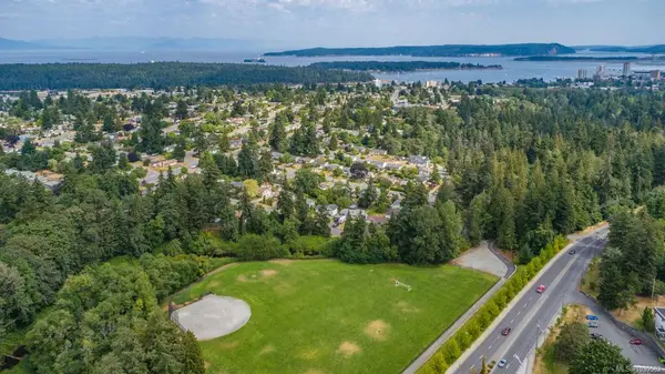 1097 Bowen Rd # 1102, Nanaimo BC V9R 2A4 - 2 bed, 1 bath in Nanaimo