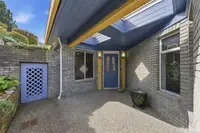 View 25