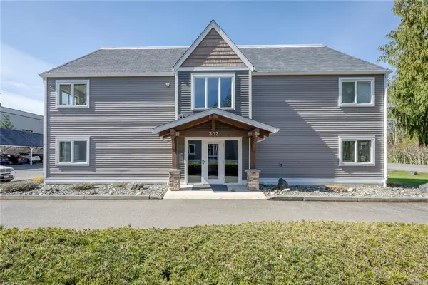 302 Village Way # 101, Qualicum Beach BC V9K 2H8